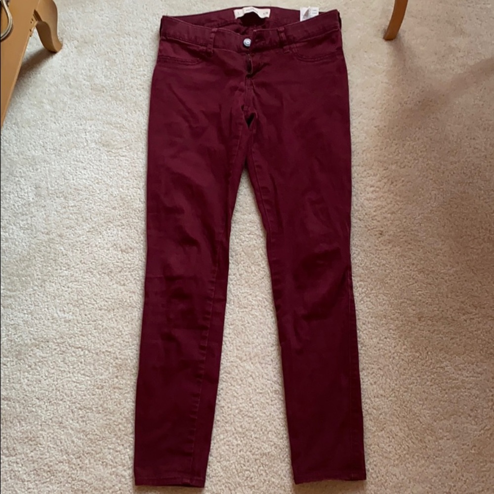 Hollister jeans maroon